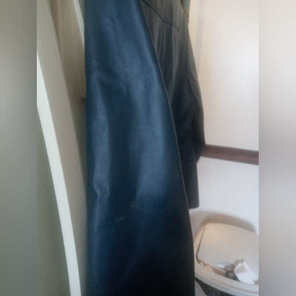 Jacket - Picture 4 of 4